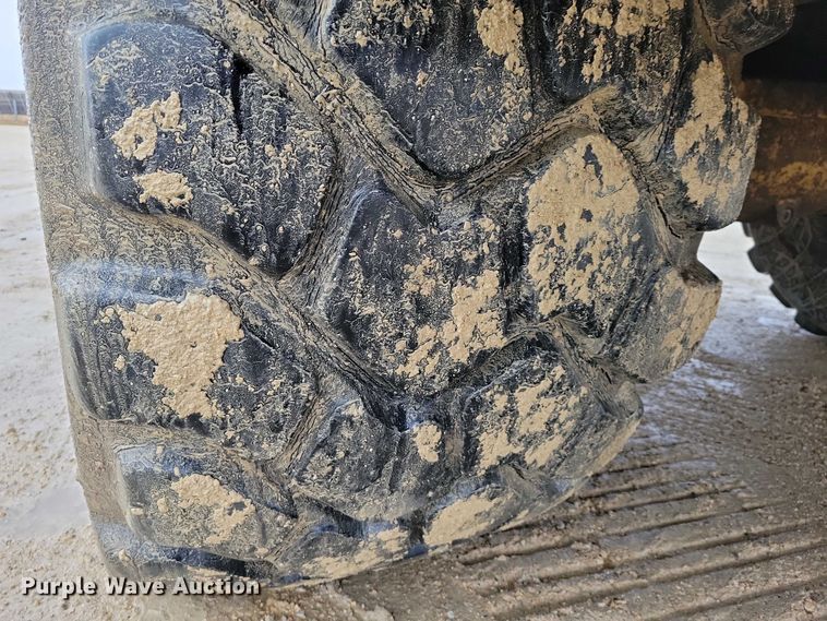 image for item EE0896 2015 Caterpillar 740B articulated haul truck