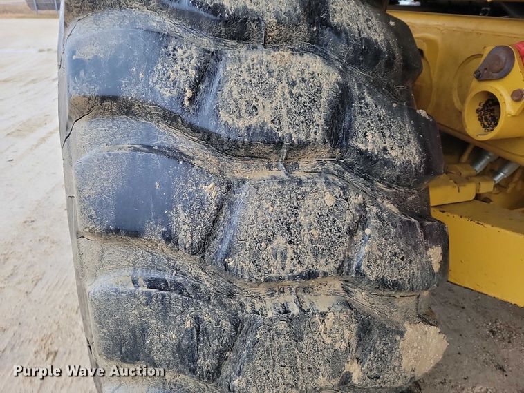 image for item EE0896 2015 Caterpillar 740B articulated haul truck