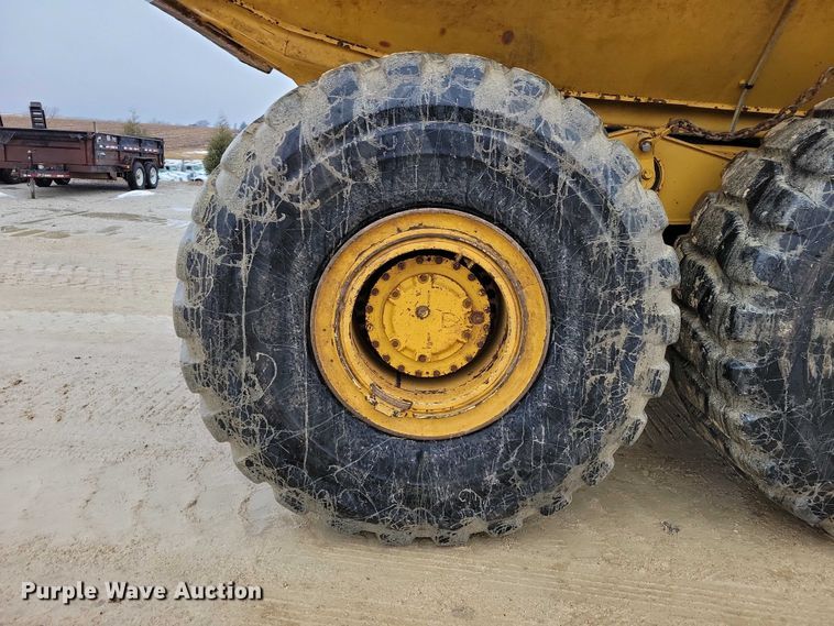 image for item EE0896 2015 Caterpillar 740B articulated haul truck