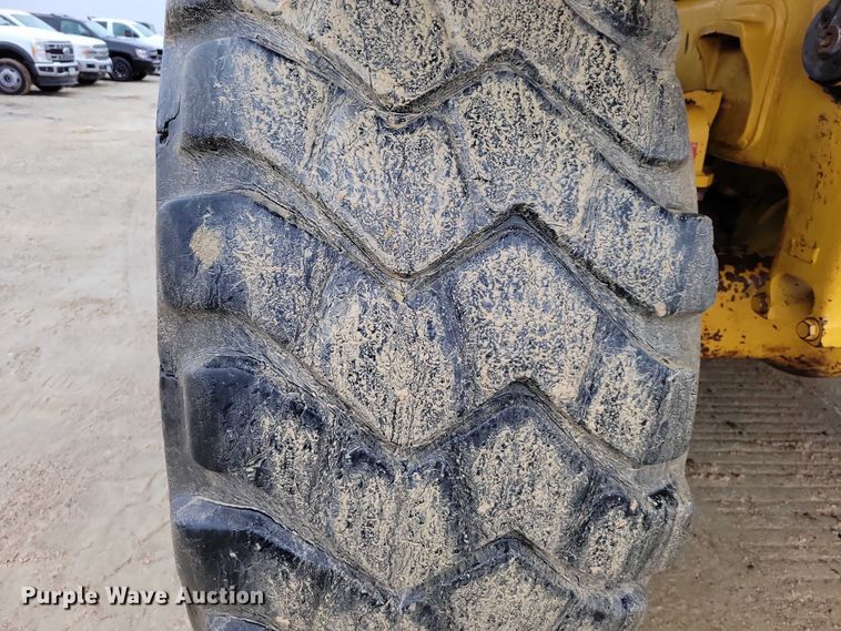 image for item EE0896 2015 Caterpillar 740B articulated haul truck