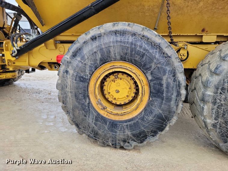 image for item EE0896 2015 Caterpillar 740B articulated haul truck