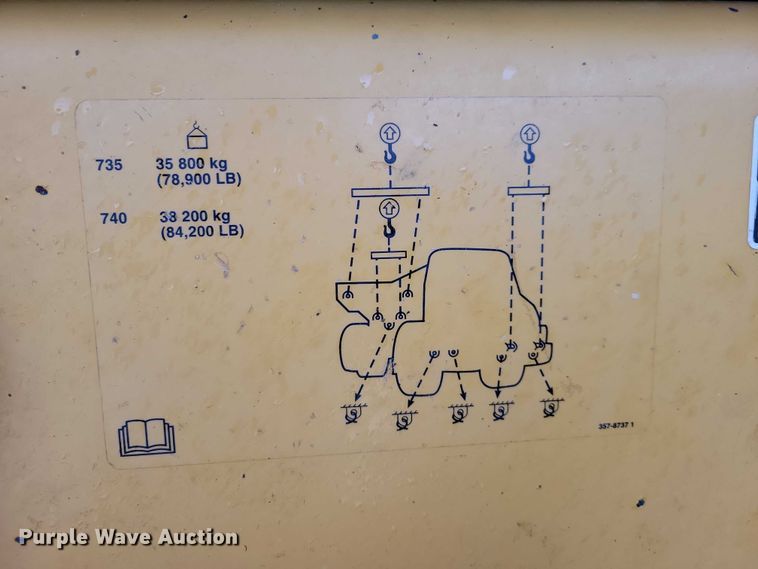 image for item EE0896 2015 Caterpillar 740B articulated haul truck