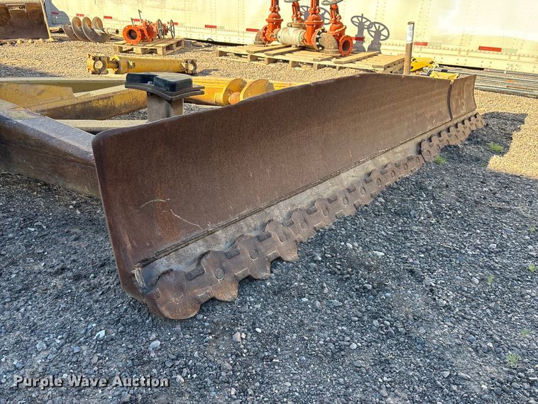 image for item EE5195 D8 dozer slope board