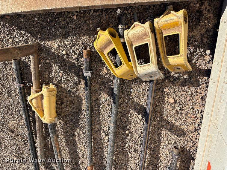 image for item EE5196 Topcon GPS equipment