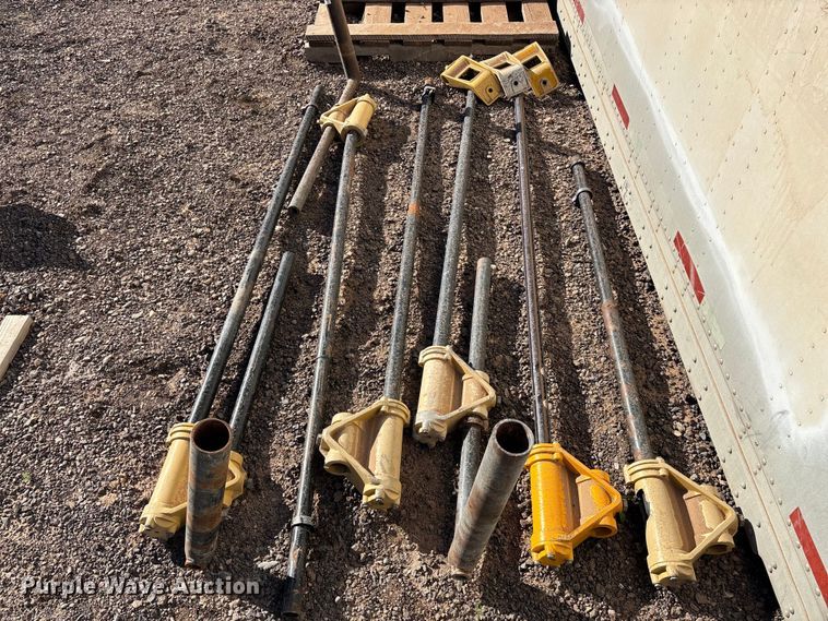 image for item EE5196 Topcon GPS equipment