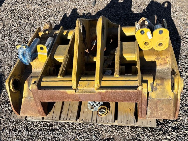 image for item EE5199 Caterpillar hydraulic quick coupler