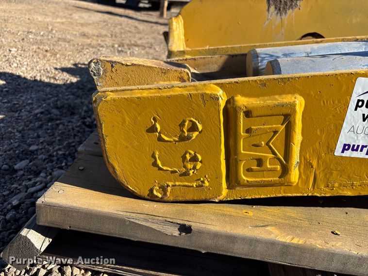 image for item EE5199 Caterpillar hydraulic quick coupler