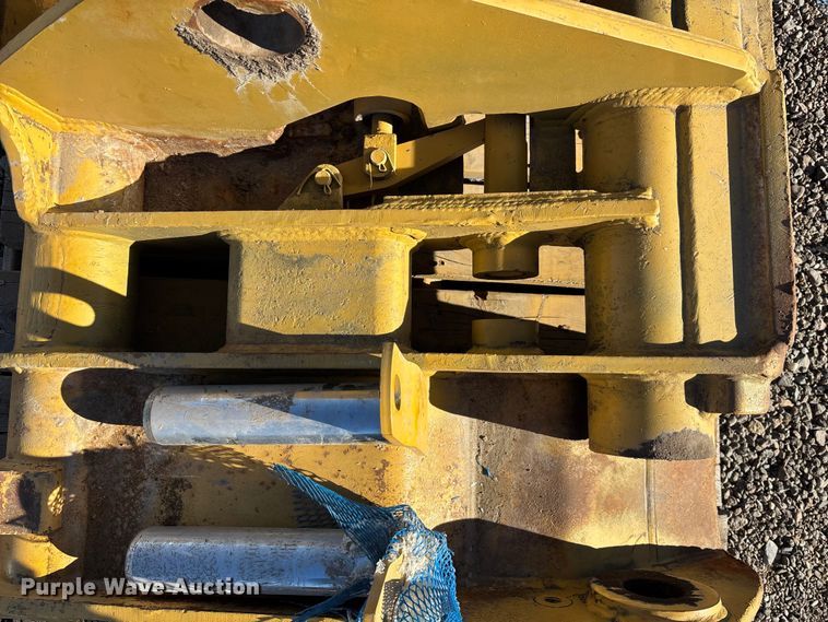 image for item EE5199 Caterpillar hydraulic quick coupler