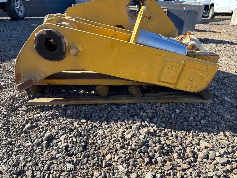 image for item EE5199 Caterpillar hydraulic quick coupler