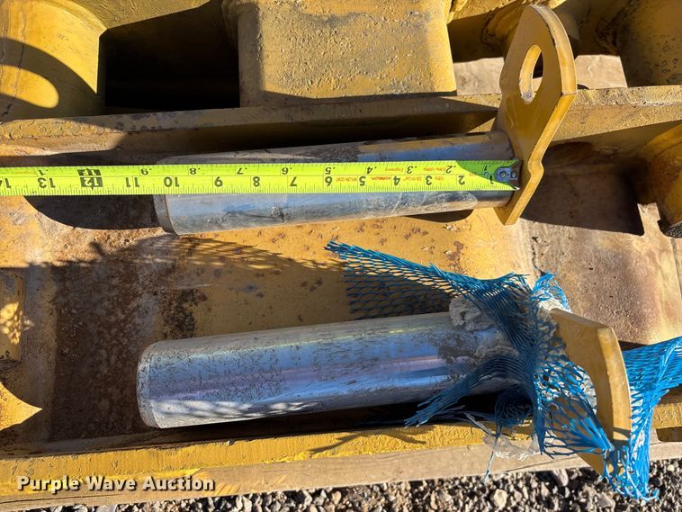 image for item EE5199 Caterpillar hydraulic quick coupler