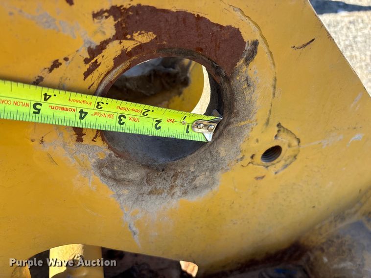 image for item EE5199 Caterpillar hydraulic quick coupler