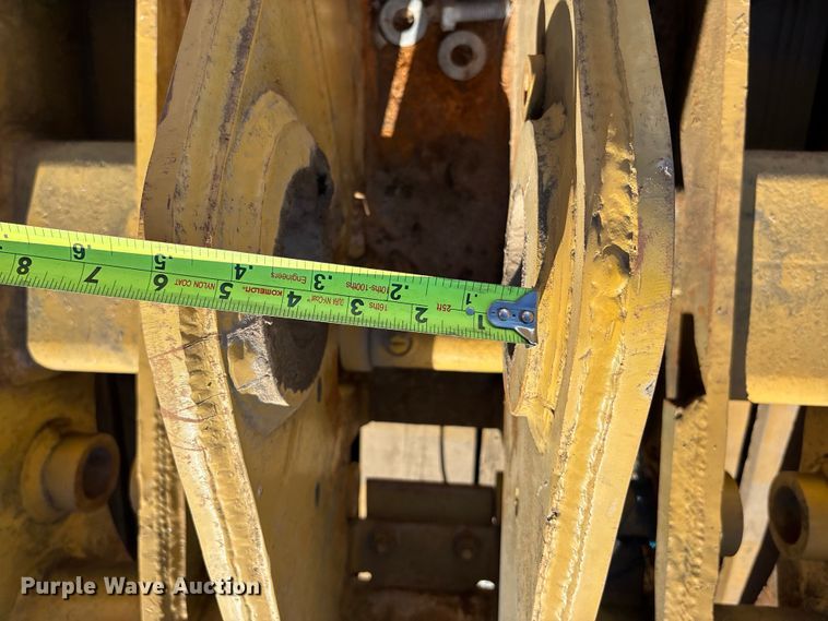 image for item EE5199 Caterpillar hydraulic quick coupler