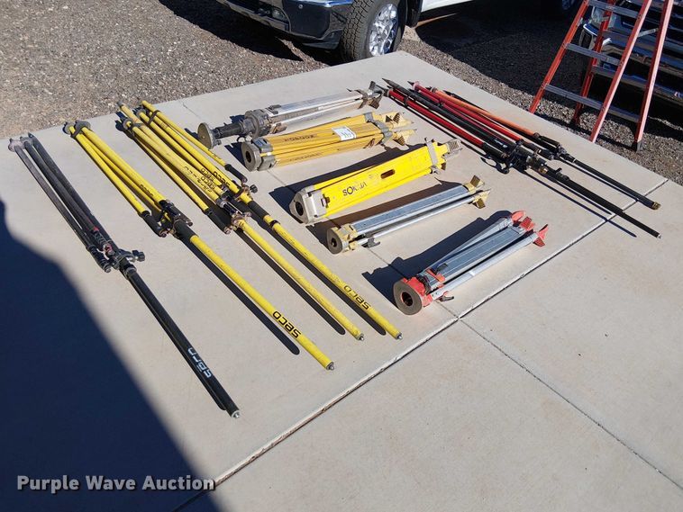 image for item EE5202 (12) tripods