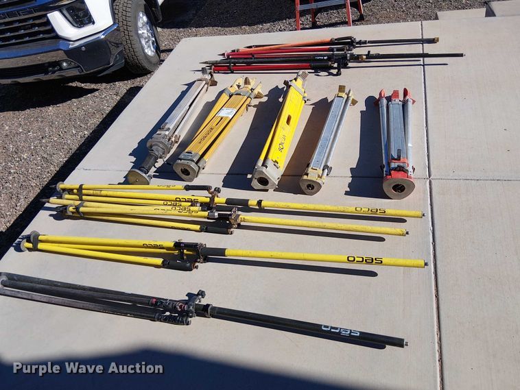 image for item EE5202 (12) tripods