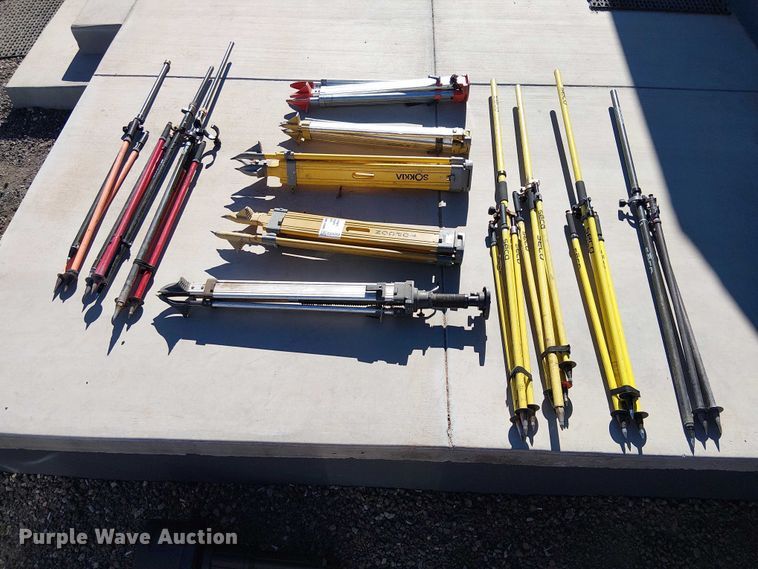 image for item EE5202 (12) tripods