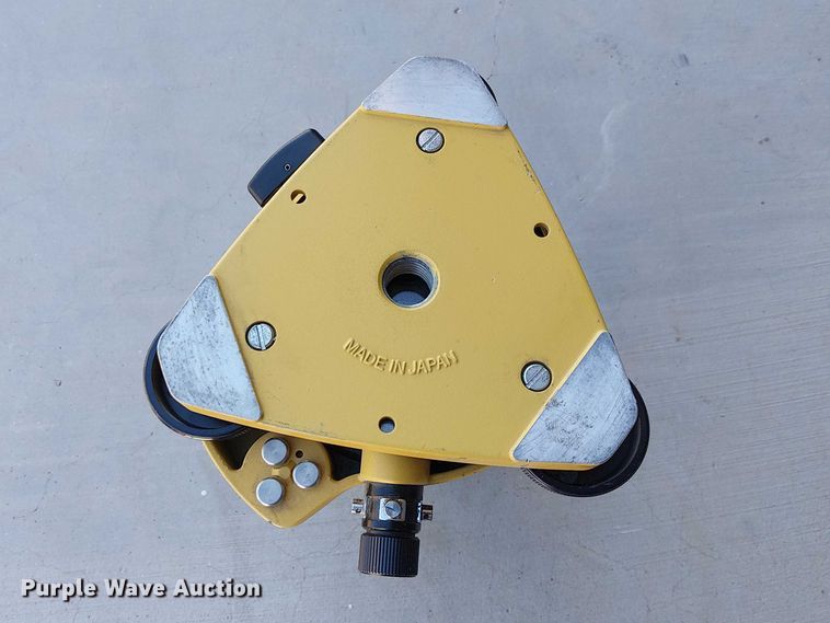 image for item EE5202 (12) tripods