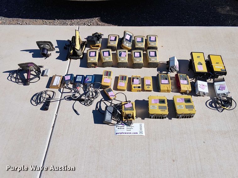 image for item EE5203 Topcon GPS equipment