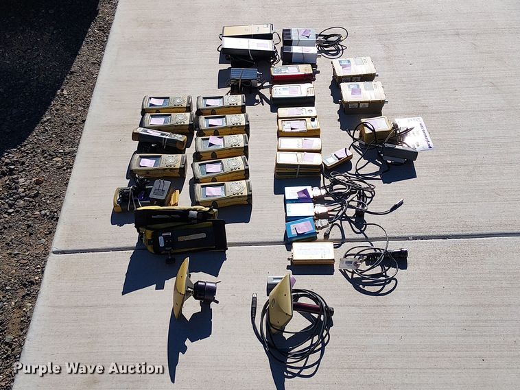 image for item EE5203 Topcon GPS equipment