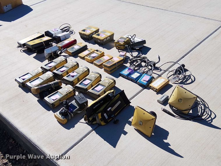 image for item EE5203 Topcon GPS equipment