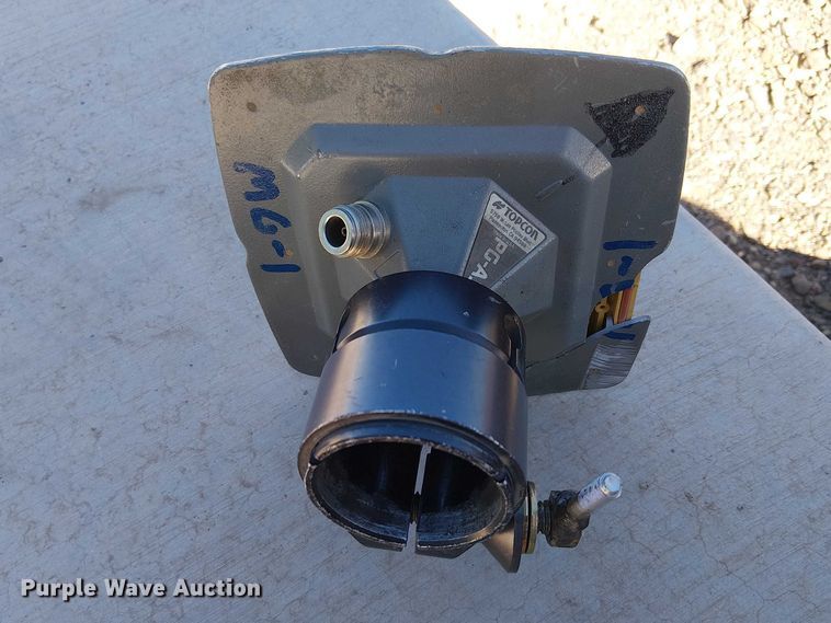 image for item EE5203 Topcon GPS equipment