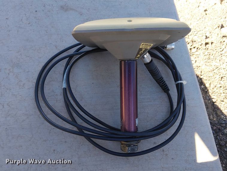 image for item EE5203 Topcon GPS equipment