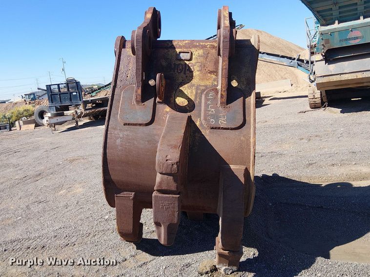 image for item EE5213 Entek 385 excavator bucket
