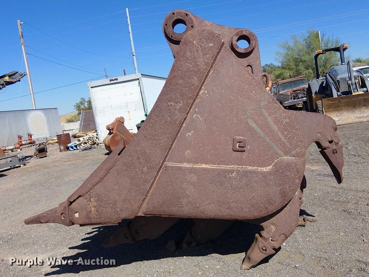 image for item EE5213 Entek 385 excavator bucket