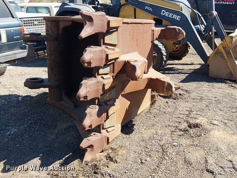 image for item EE5213 Entek 385 excavator bucket