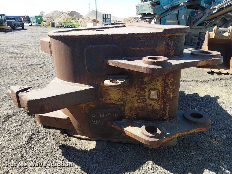 image for item EE5213 Entek 385 excavator bucket