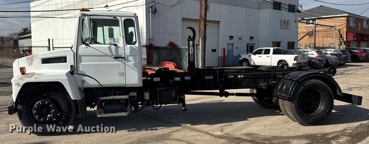 image for item EF2415 1993 Mack CS hook lift truck