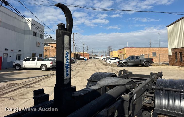 image for item EF2415 1993 Mack CS hook lift truck