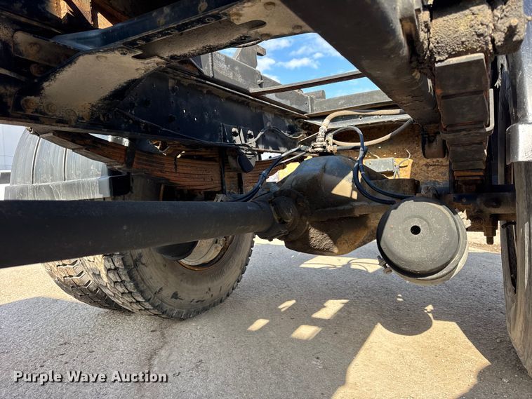 image for item EF2415 1993 Mack CS hook lift truck