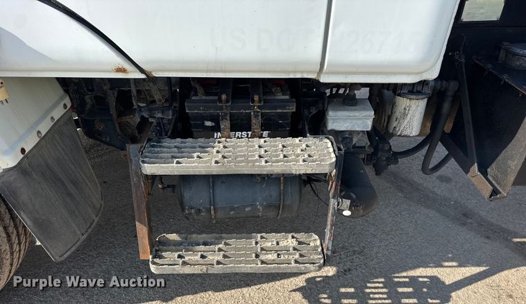 image for item EF2415 1993 Mack CS hook lift truck