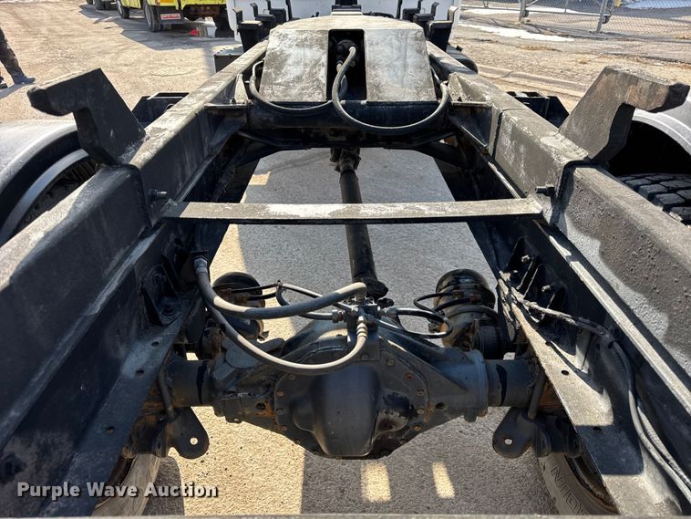 image for item EF2415 1993 Mack CS hook lift truck