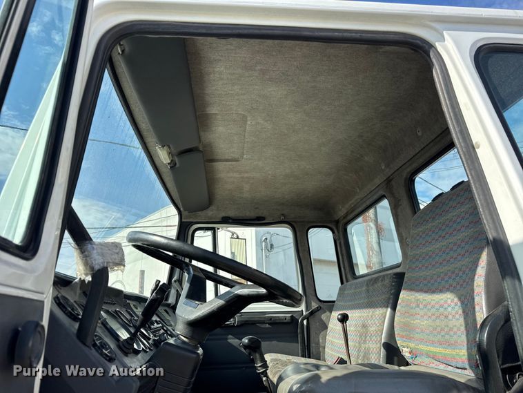 image for item EF2415 1993 Mack CS hook lift truck