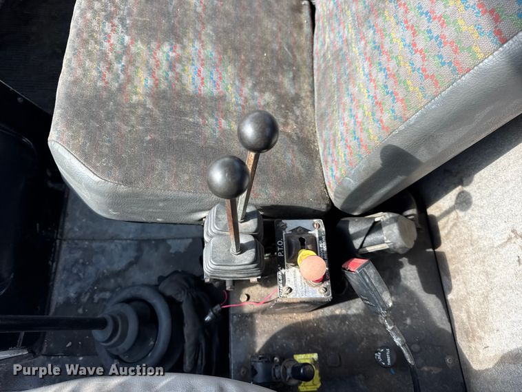 image for item EF2415 1993 Mack CS hook lift truck