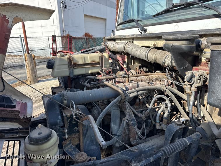 image for item EF2415 1993 Mack CS hook lift truck