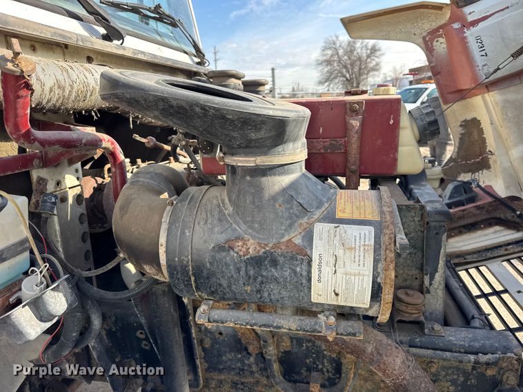 image for item EF2415 1993 Mack CS hook lift truck