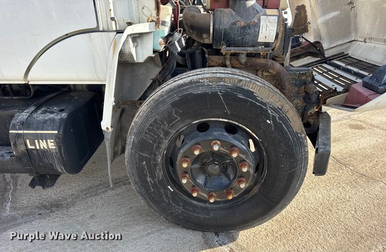 image for item EF2415 1993 Mack CS hook lift truck