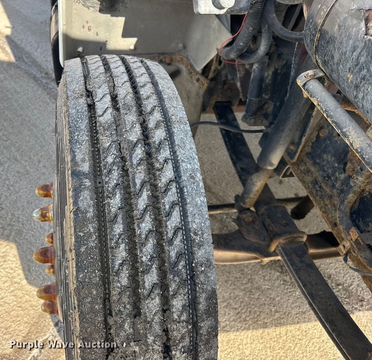 image for item EF2415 1993 Mack CS hook lift truck