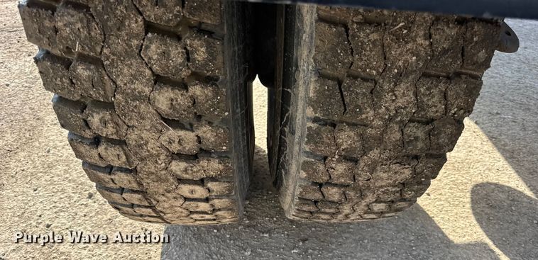 image for item EF2415 1993 Mack CS hook lift truck