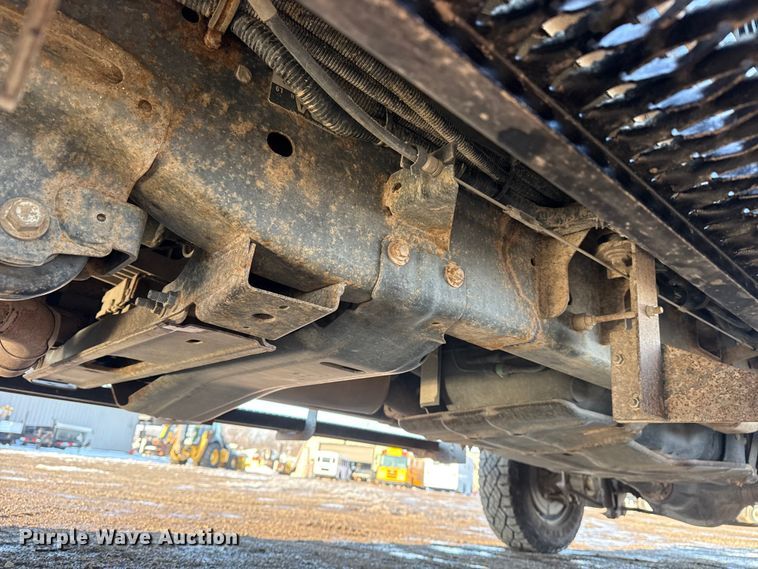 image for item EG2018 2017 Ford F250 Super Duty XL Ext. Cab utility bed pickup truck