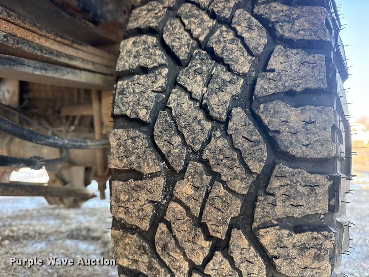 image for item EG2018 2017 Ford F250 Super Duty XL Ext. Cab utility bed pickup truck