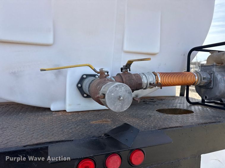 image for item EG2114 2011 Mack CHU613 flatbed truck