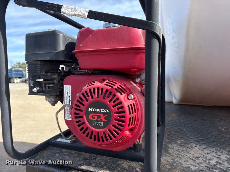 image for item EG2114 2011 Mack CHU613 flatbed truck