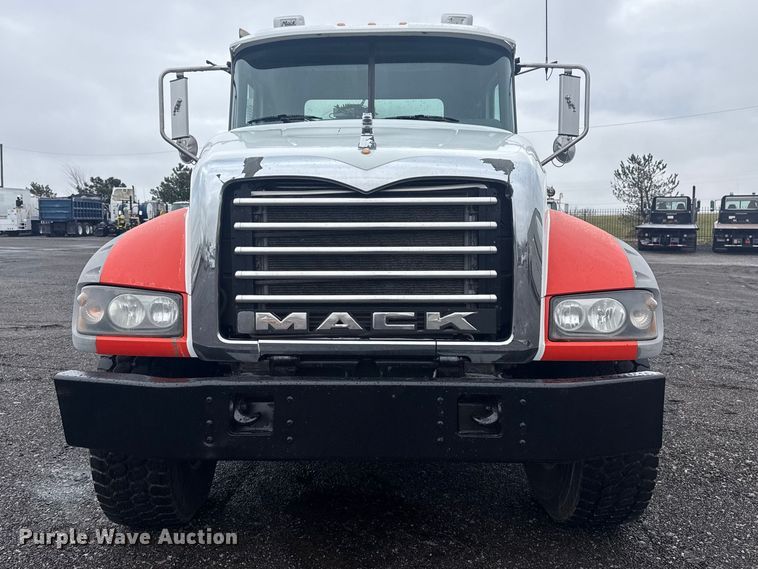 image for item EG2162 2013 Mack GU713 vacuum truck