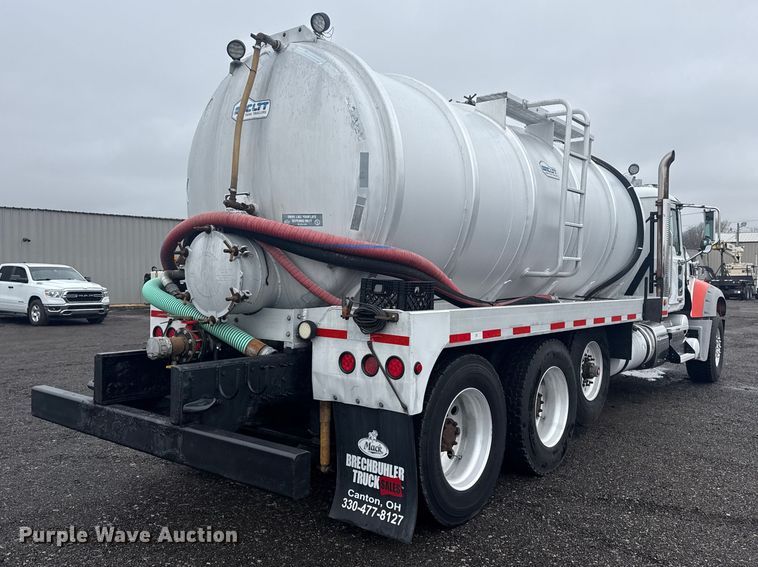 image for item EG2162 2013 Mack GU713 vacuum truck