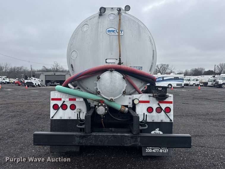 image for item EG2162 2013 Mack GU713 vacuum truck