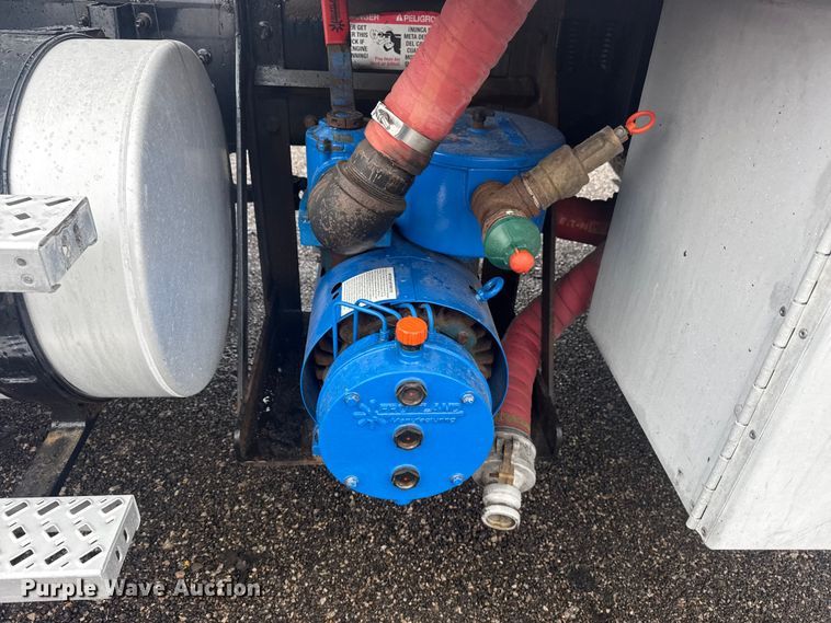 image for item EG2162 2013 Mack GU713 vacuum truck