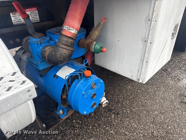 image for item EG2162 2013 Mack GU713 vacuum truck